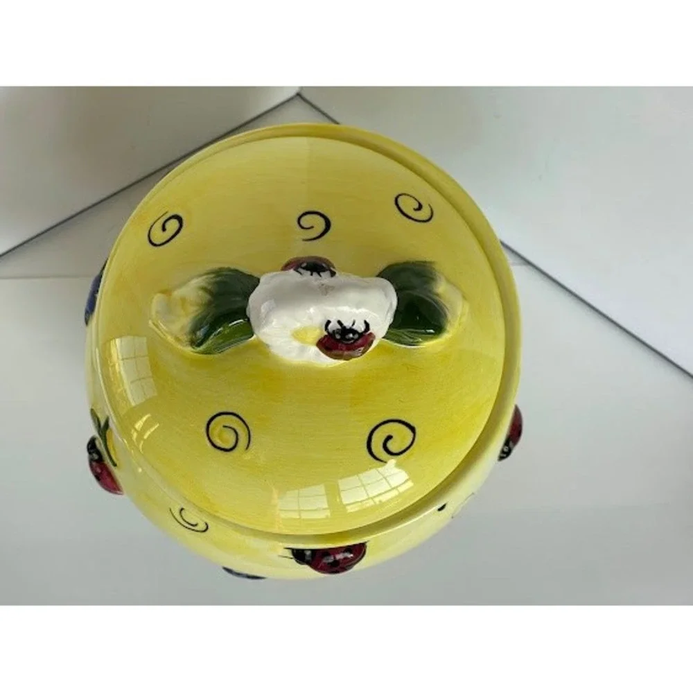 Winterthur Ladybug Cookie Jar Kitchen Canister Yellow Floral Excellent Condition